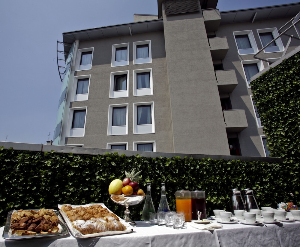 c-hotels Concorde — Hotel building in Milan, Lombardy