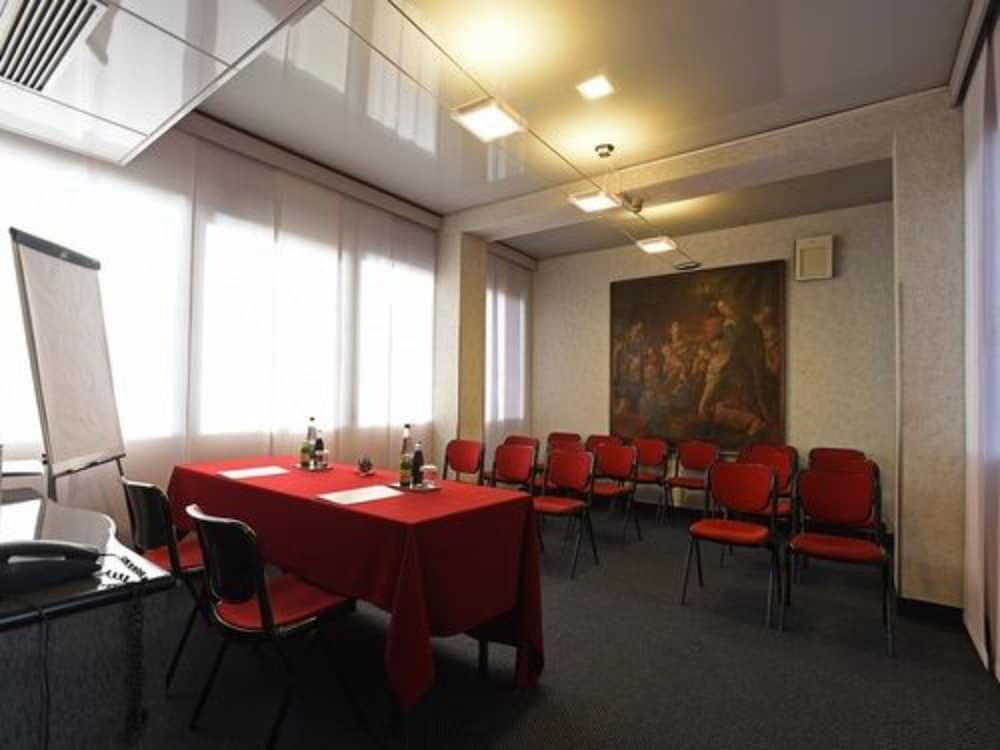 c-hotels Rubens — Hotel building in Milan, Lombardy