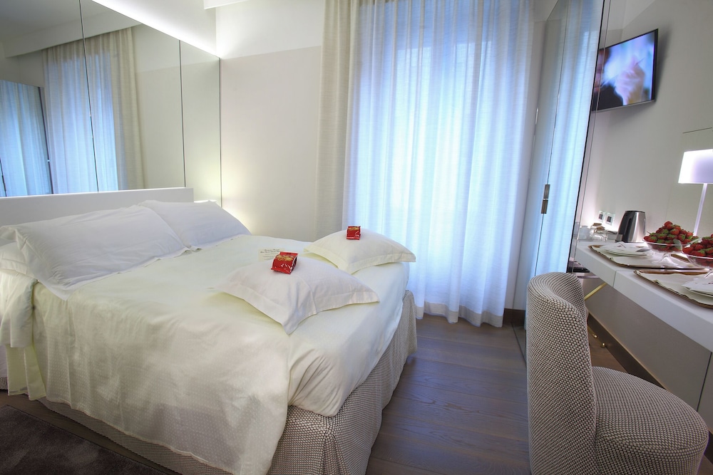 Hotel Berna — Hotel rooms in Milan, Lombardy