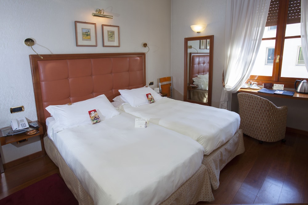 Hotel Berna — Hotel rooms in Milan, Lombardy