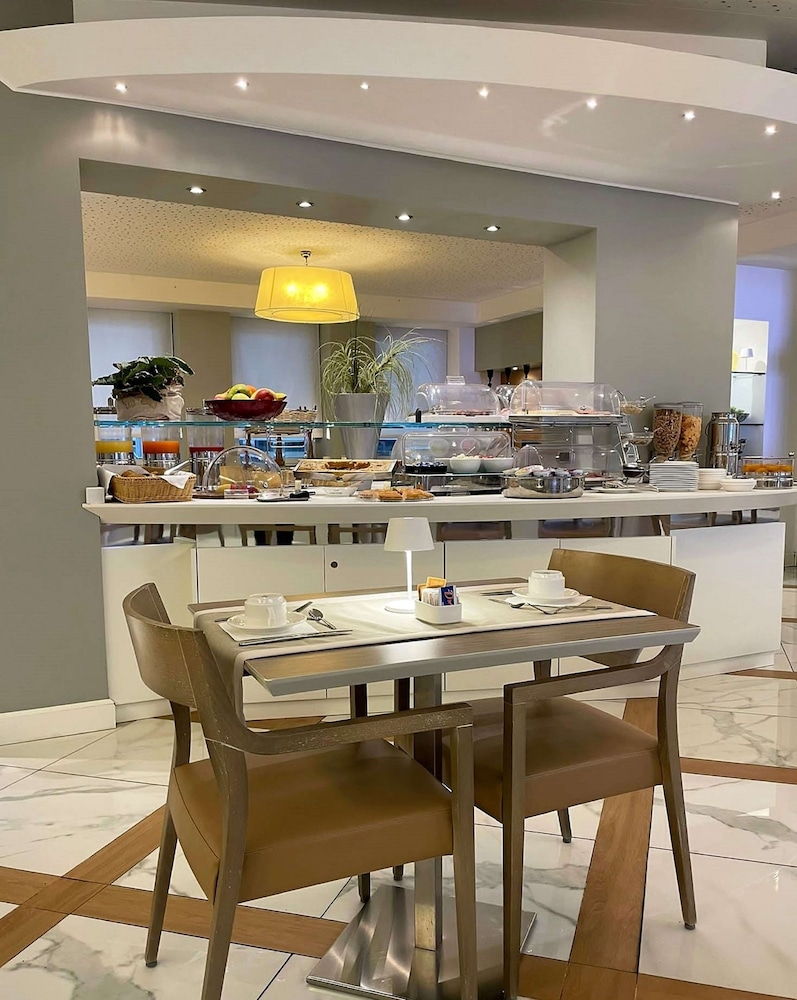 Best Western Hotel City — Restaurant & bars in Milan, Lombardy