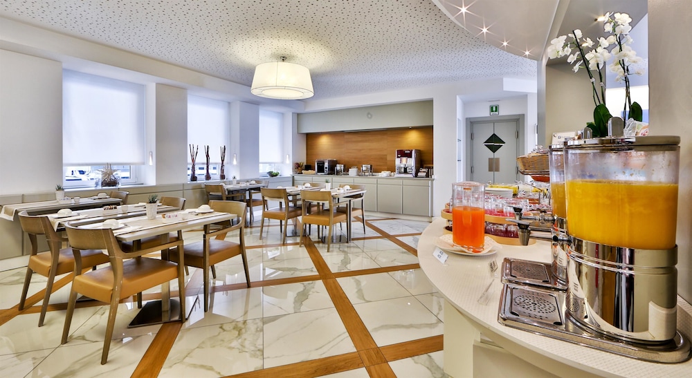 Best Western Hotel City — Restaurant & bars in Milan, Lombardy