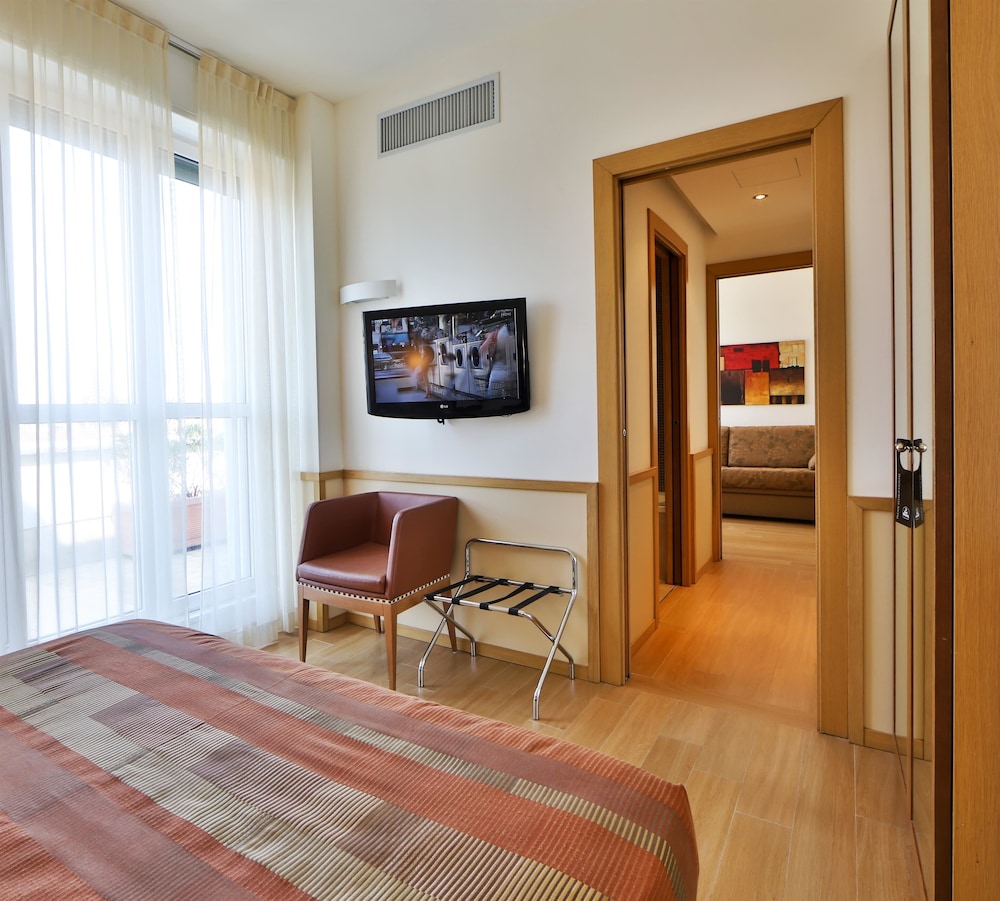 Best Western Hotel City — Hotel rooms in Milan, Lombardy