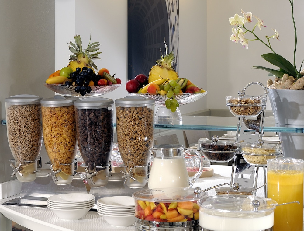 Best Western Hotel City — Restaurant & bars in Milan, Lombardy