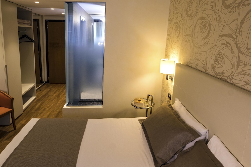 Best Western Hotel City — Hotel rooms in Milan, Lombardy