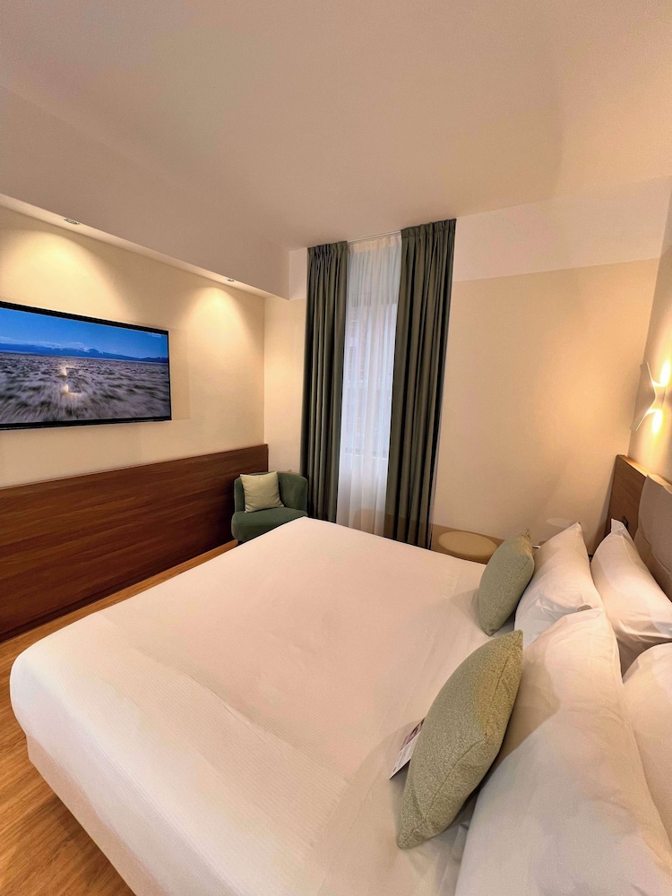 Best Western Hotel City — Hotel rooms in Milan, Lombardy