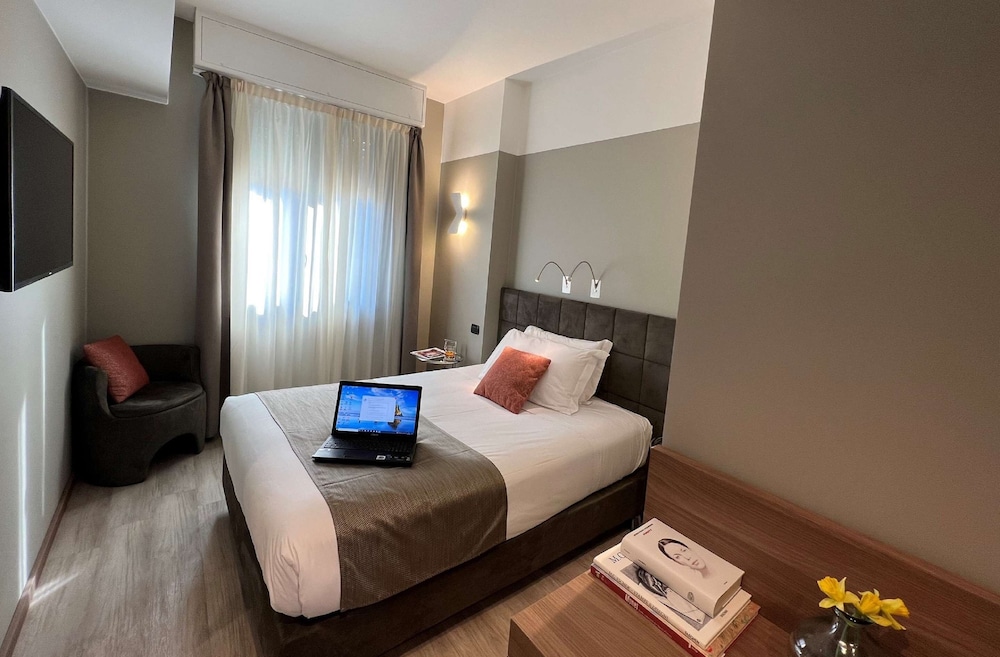 Best Western Hotel City — Hotel rooms in Milan, Lombardy