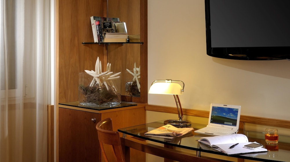 Best Western Hotel City — Hotel rooms in Milan, Lombardy