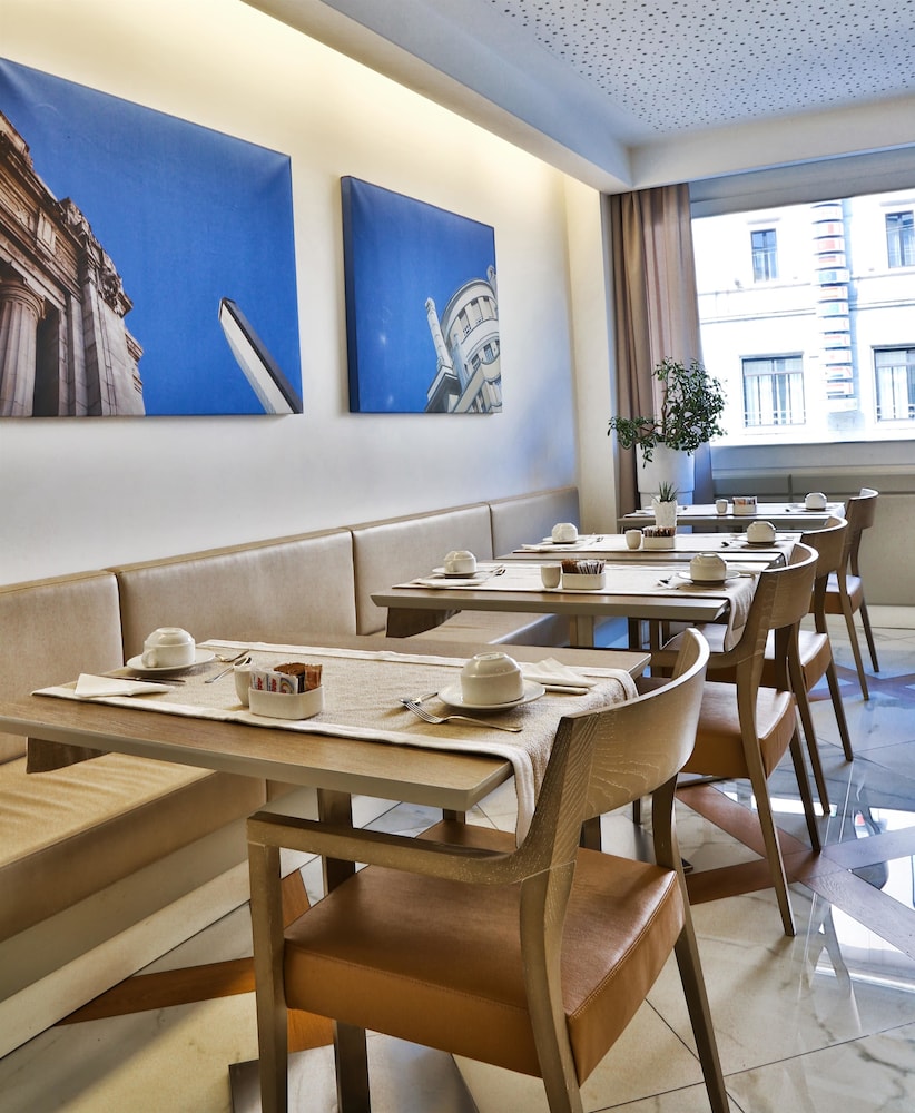 Best Western Hotel City — Restaurant & bars in Milan, Lombardy