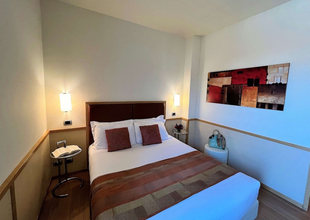 Best Western Hotel City — Hotel rooms in Milan, Lombardy