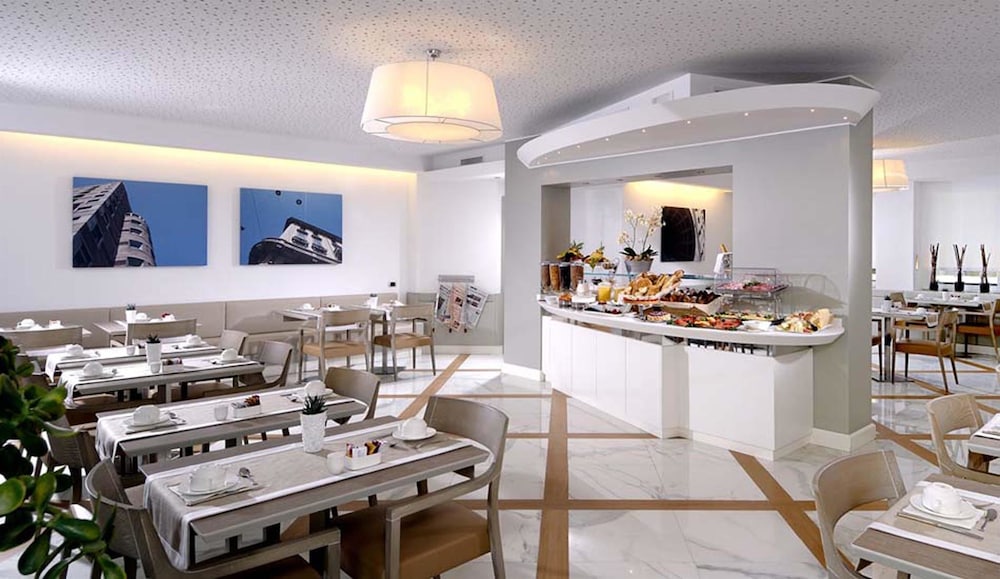 Best Western Hotel City — Restaurant & bars in Milan, Lombardy