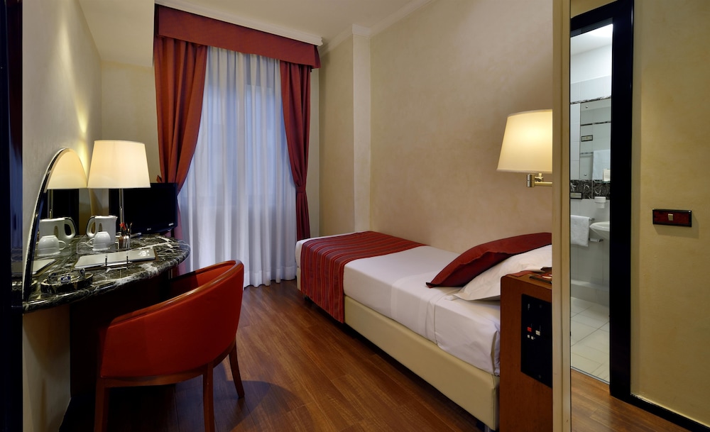 Best Western Hotel City — Hotel rooms in Milan, Lombardy