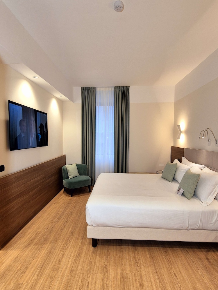 Best Western Hotel City — Hotel rooms in Milan, Lombardy