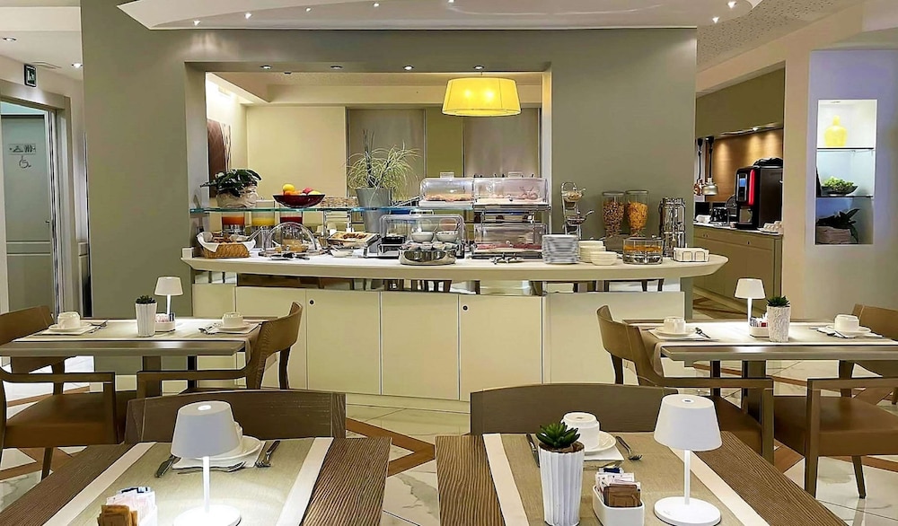 Best Western Hotel City — Restaurant & bars in Milan, Lombardy