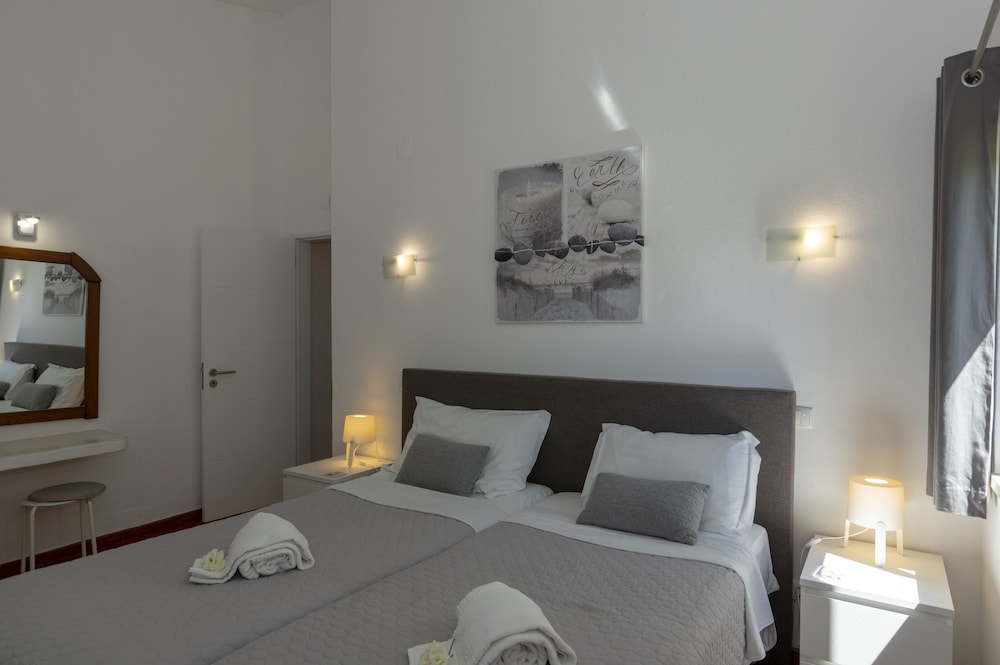 Rocha Brava Village Resort — Hotel rooms in Carvoeiro, Faro