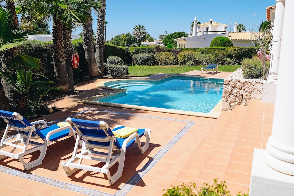 Rocha Brava Village Resort — Swimming pool in Carvoeiro, Faro