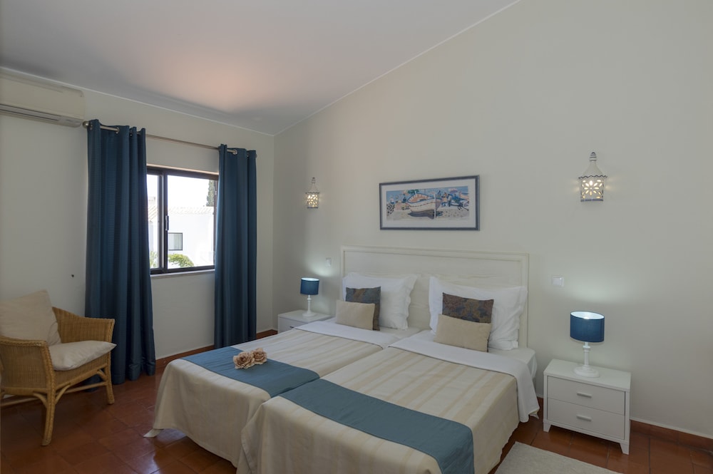 Rocha Brava Village Resort — Hotel rooms in Carvoeiro, Faro