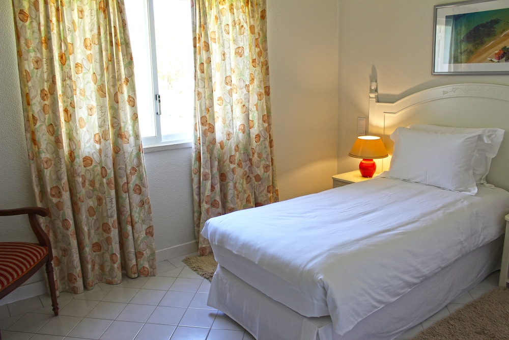 Rocha Brava Village Resort — Hotel rooms in Carvoeiro, Faro