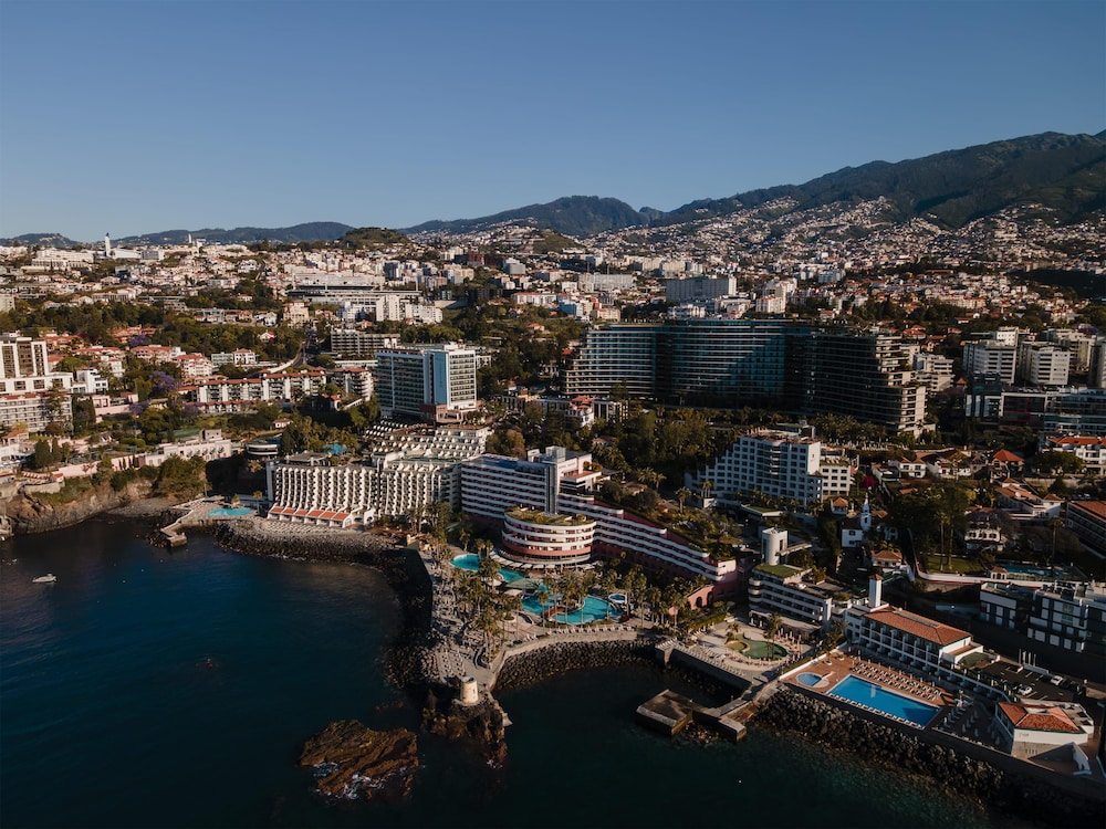 Royal Savoy - Ocean Resort - Savoy Signature — Attractions in the area in Funchal, Madeira