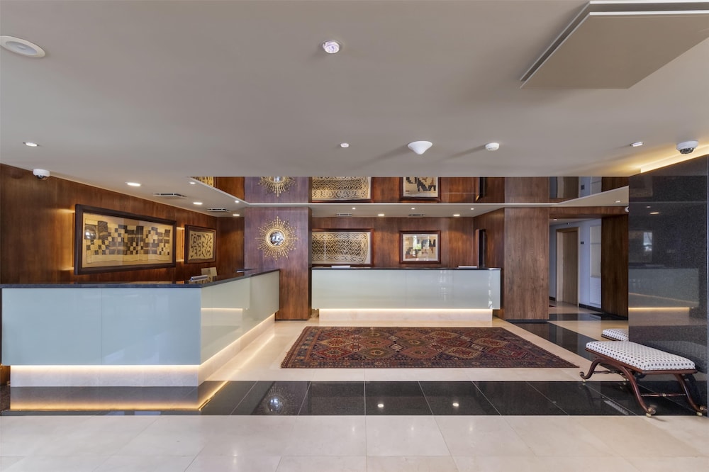 Royal Savoy - Ocean Resort - Savoy Signature — Hotel building in Funchal, Madeira