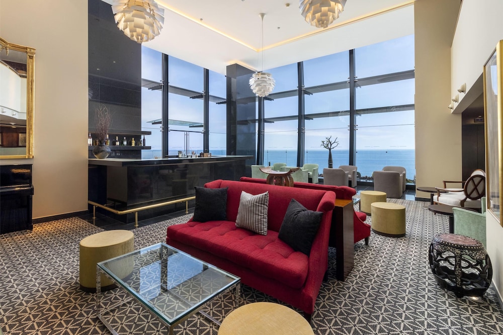 Royal Savoy - Ocean Resort - Savoy Signature — Restaurant & bars in Funchal, Madeira