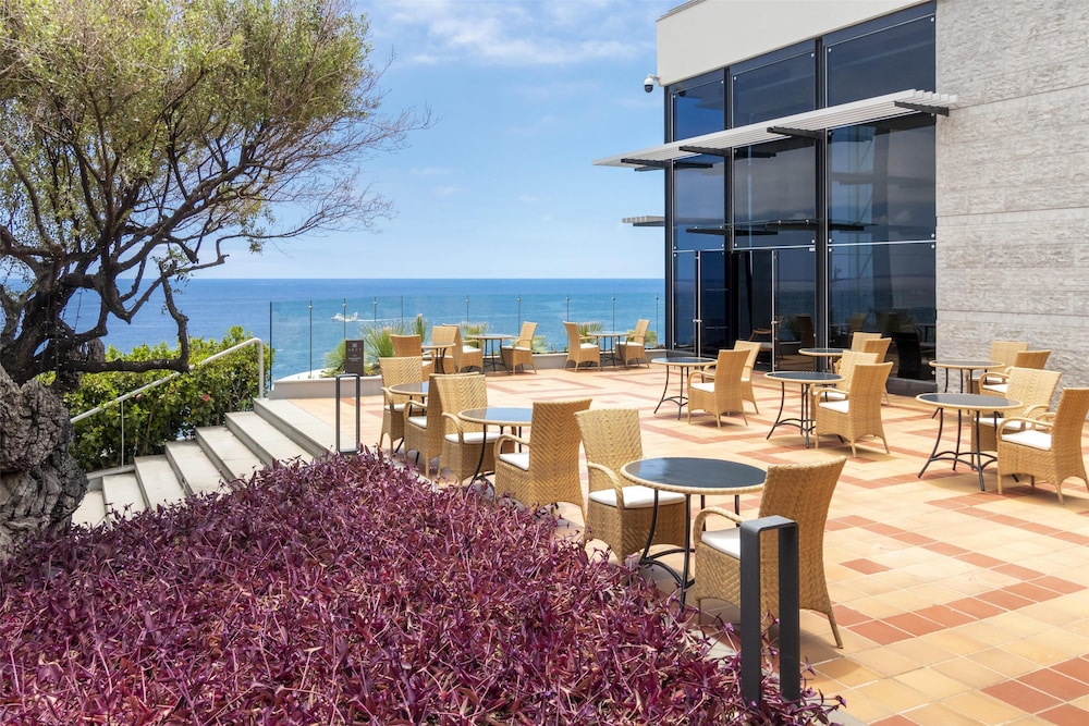 Royal Savoy - Ocean Resort - Savoy Signature — Restaurant & bars in Funchal, Madeira