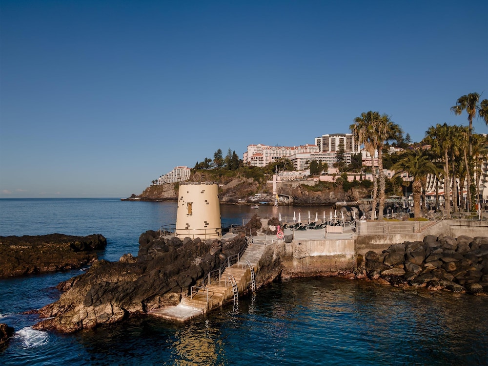 Royal Savoy - Ocean Resort - Savoy Signature — Attractions in the area in Funchal, Madeira