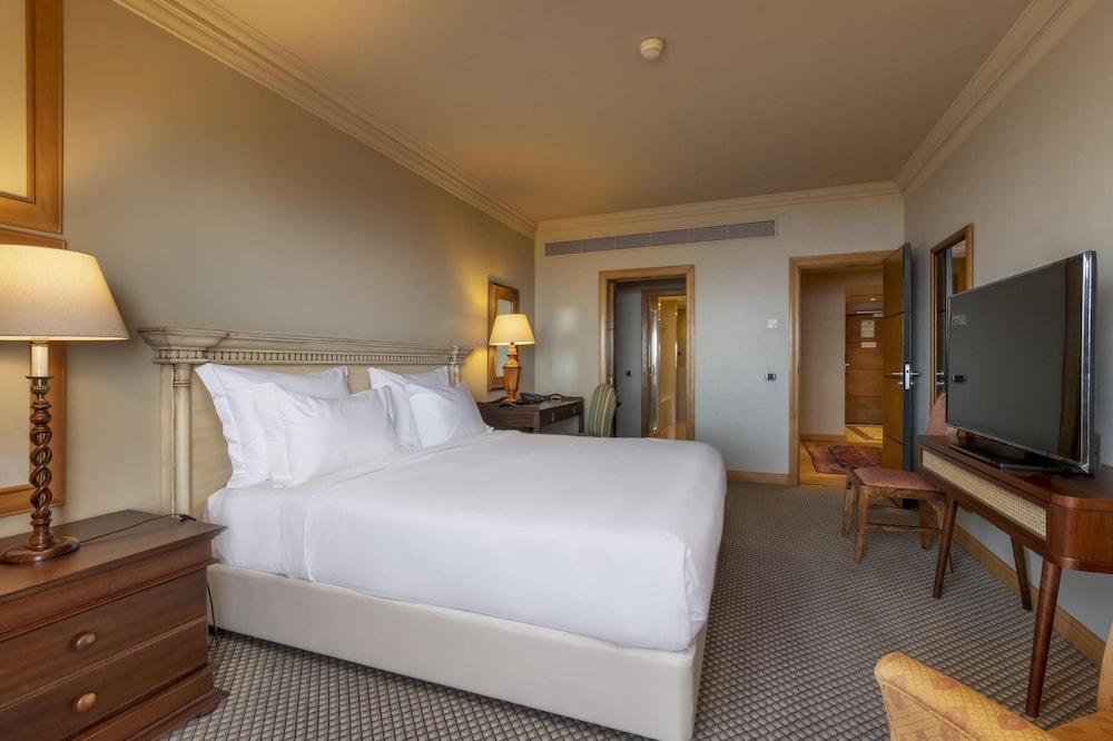 Royal Savoy - Ocean Resort - Savoy Signature — Hotel rooms in Funchal, Madeira
