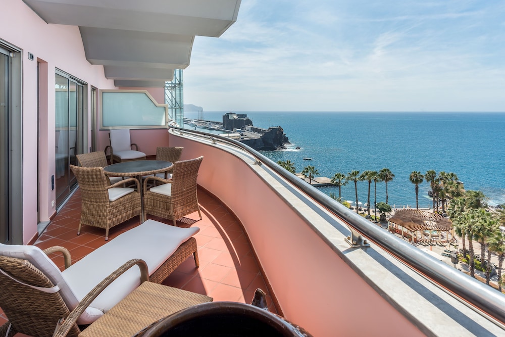 Royal Savoy - Ocean Resort - Savoy Signature — Hotel rooms in Funchal, Madeira