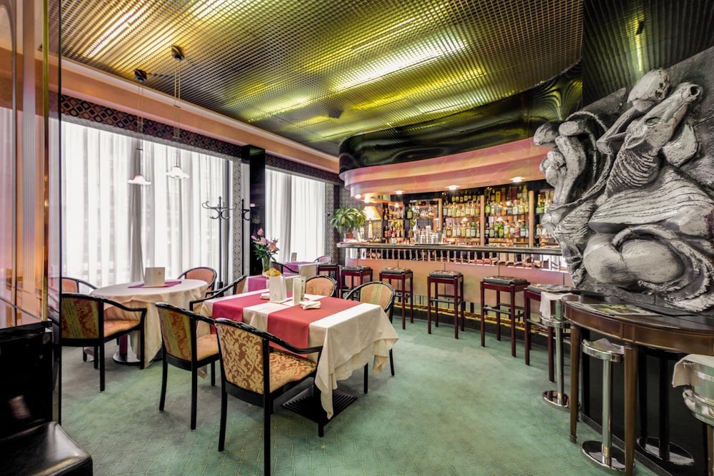 Hotel Brunelleschi — Restaurant & bars in Milan, Lombardy