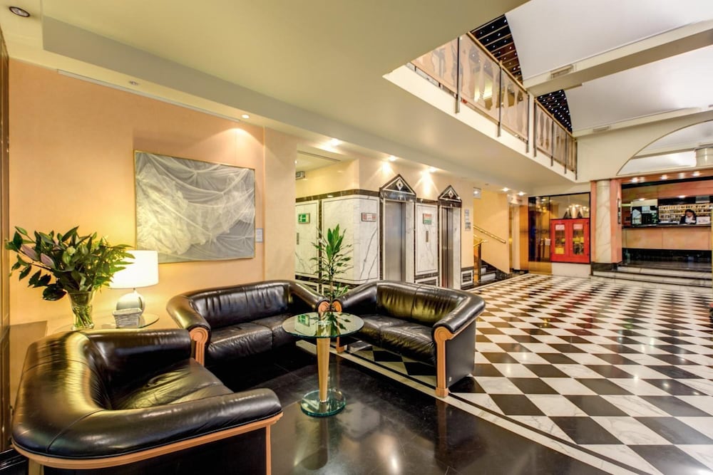Hotel Brunelleschi — Hotel building in Milan, Lombardy