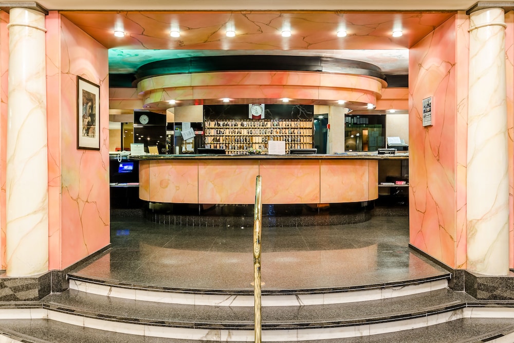 Hotel Brunelleschi — Hotel building in Milan, Lombardy