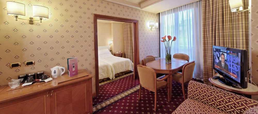 Hotel Capitol - zdjęcie 4