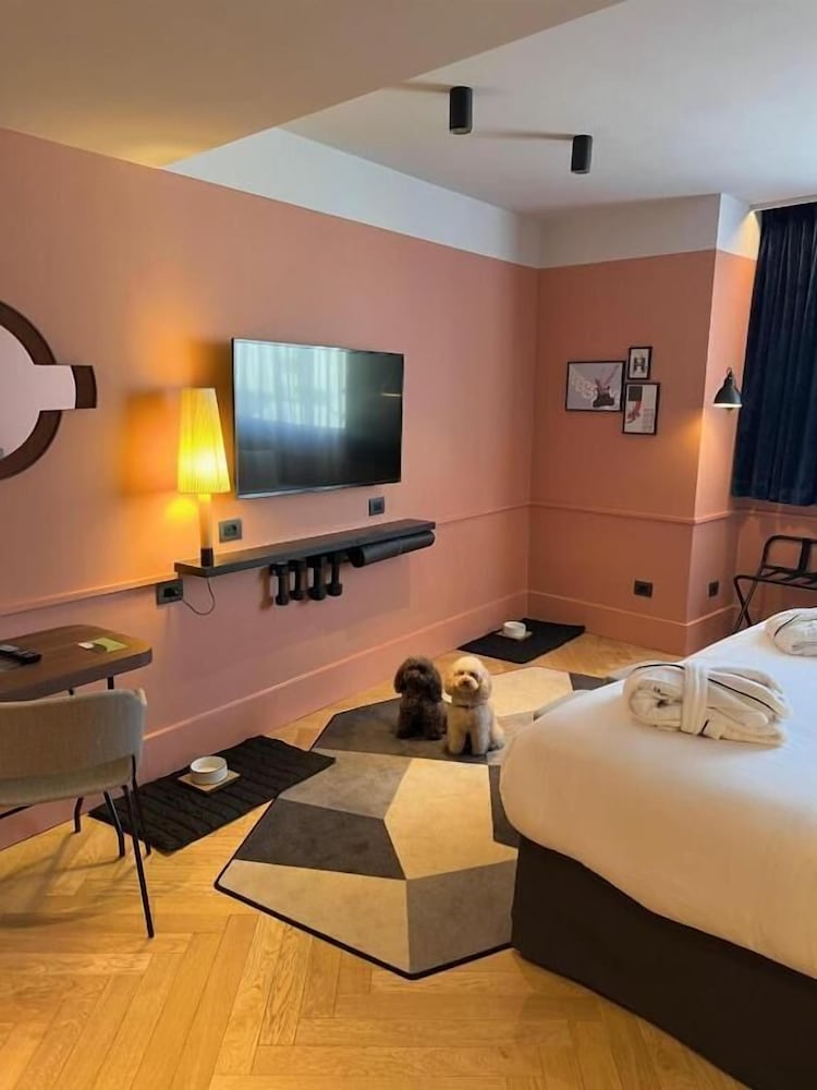 Urban Hive Milano — Hotel rooms in Milan, Lombardy