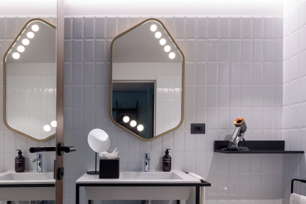 Urban Hive Milano — Hotel rooms in Milan, Lombardy