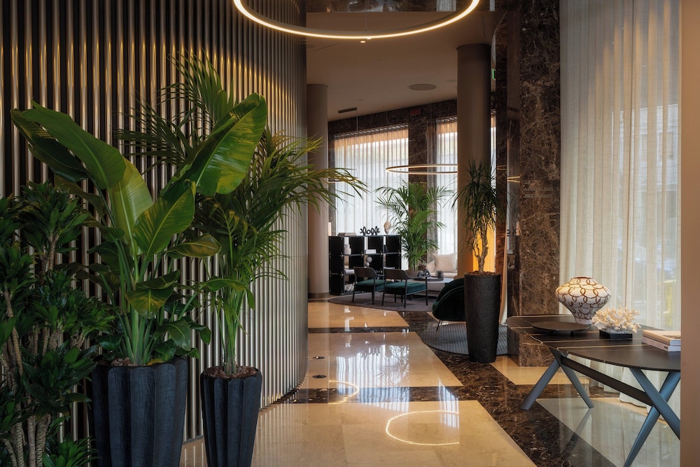 Crowne Plaza Milan City by IHG — Hotel building in Milan, Lombardy