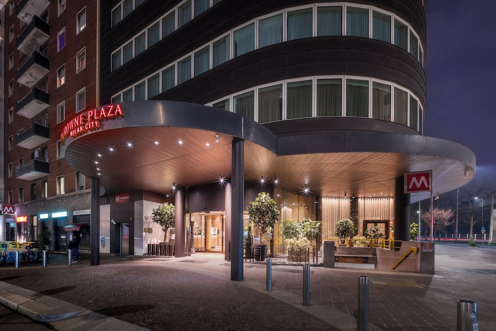 Crowne Plaza Milan City by IHG — Hotel building in Milan, Lombardy