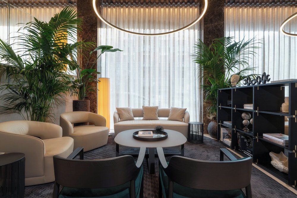 Crowne Plaza Milan City by IHG — Hotel building in Milan, Lombardy