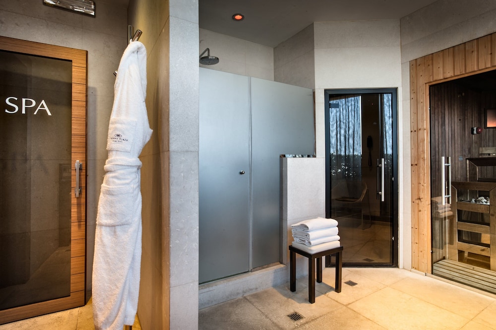 Crowne Plaza Milan City by IHG — Hotel rooms in Milan, Lombardy