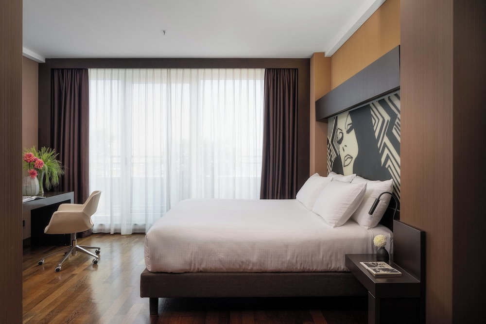 Crowne Plaza Milan City by IHG — Hotel rooms in Milan, Lombardy