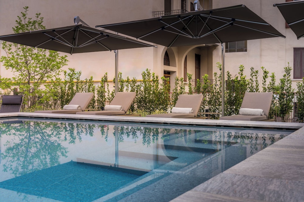 Crowne Plaza Milan City by IHG — Swimming pool in Milan, Lombardy