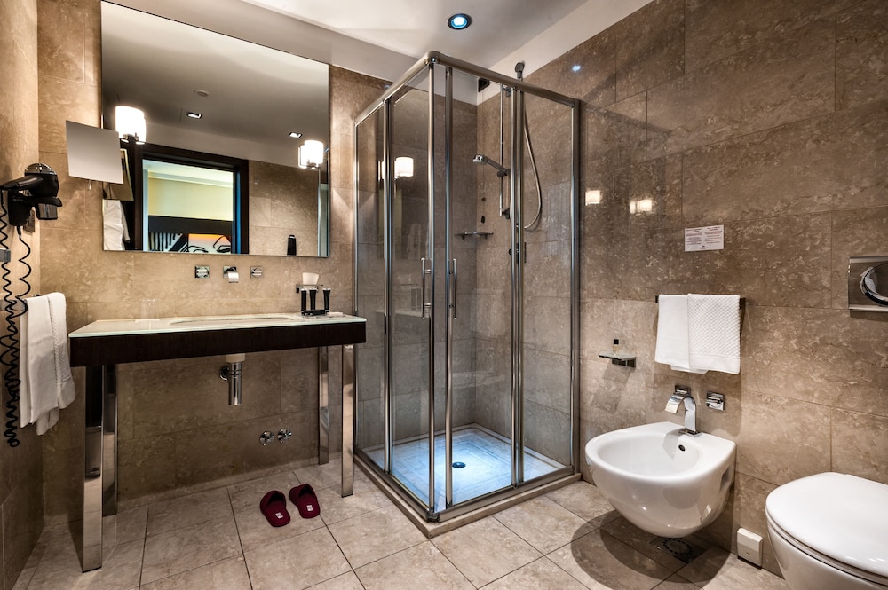 Crowne Plaza Milan City by IHG — Hotel rooms in Milan, Lombardy