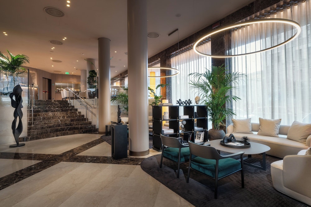 Crowne Plaza Milan City by IHG — Hotel building in Milan, Lombardy
