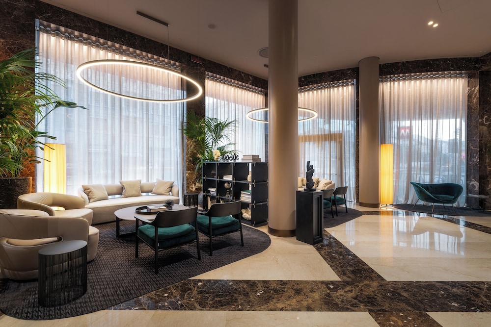 Crowne Plaza Milan City by IHG — Hotel building in Milan, Lombardy