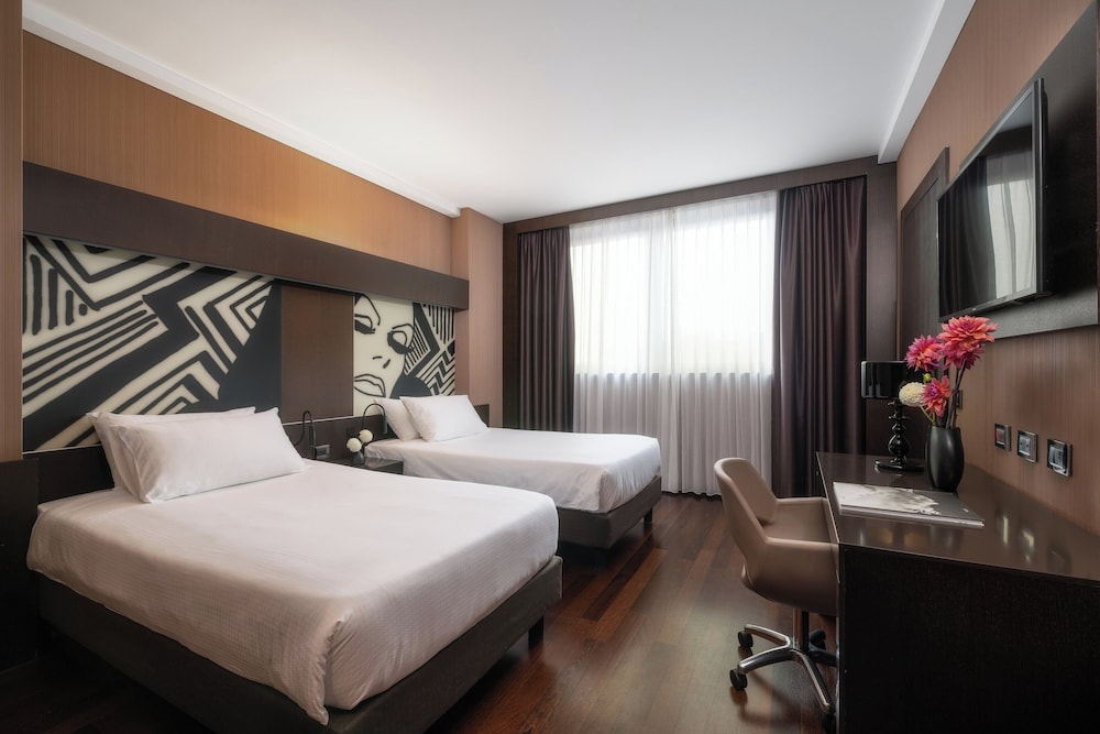 Crowne Plaza Milan City by IHG — Hotel rooms in Milan, Lombardy