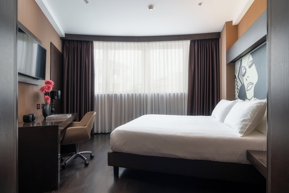 Crowne Plaza Milan City by IHG — Hotel rooms in Milan, Lombardy
