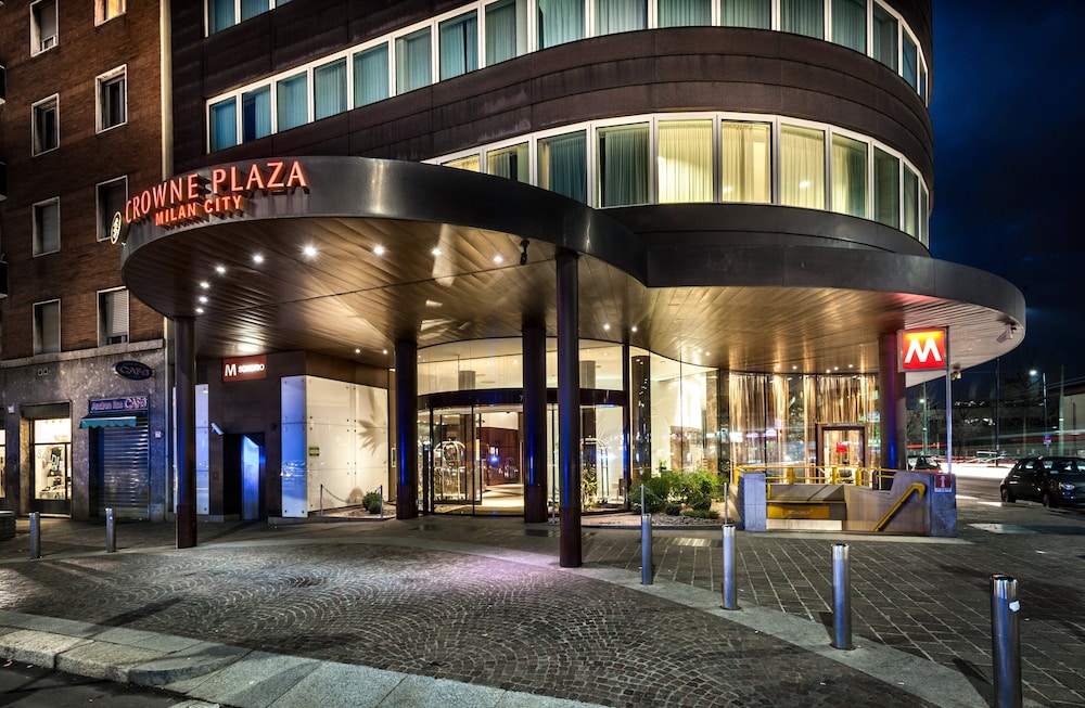 Crowne Plaza Milan City by IHG — Hotel building in Milan, Lombardy