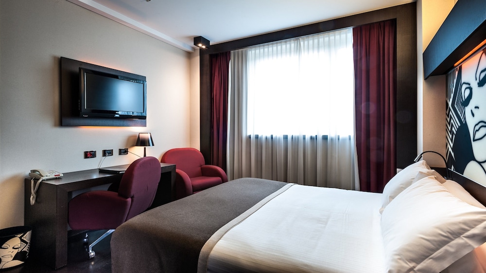 Crowne Plaza Milan City by IHG — Hotel rooms in Milan, Lombardy