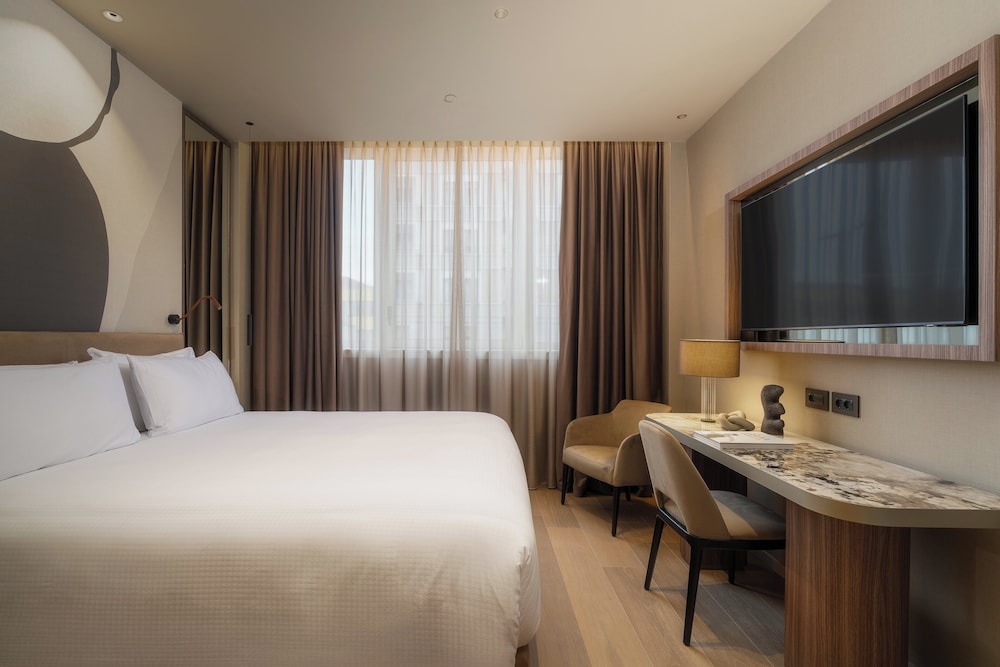 Crowne Plaza Milan City by IHG — Hotel rooms in Milan, Lombardy