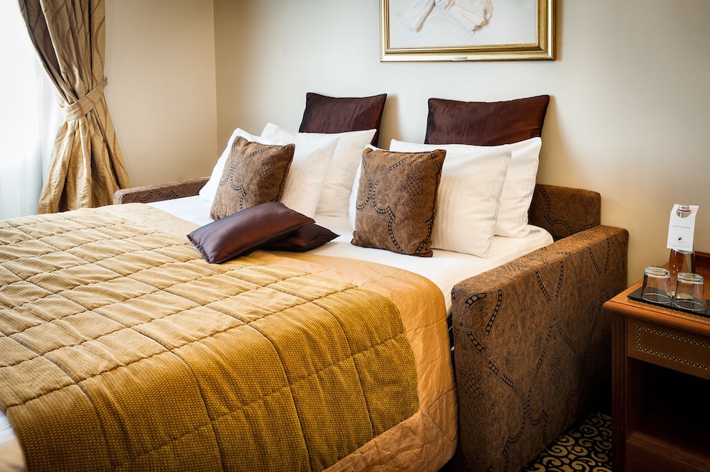 Hotel Dei Cavalieri Milano Duomo — Hotel rooms in Milan, Lombardy
